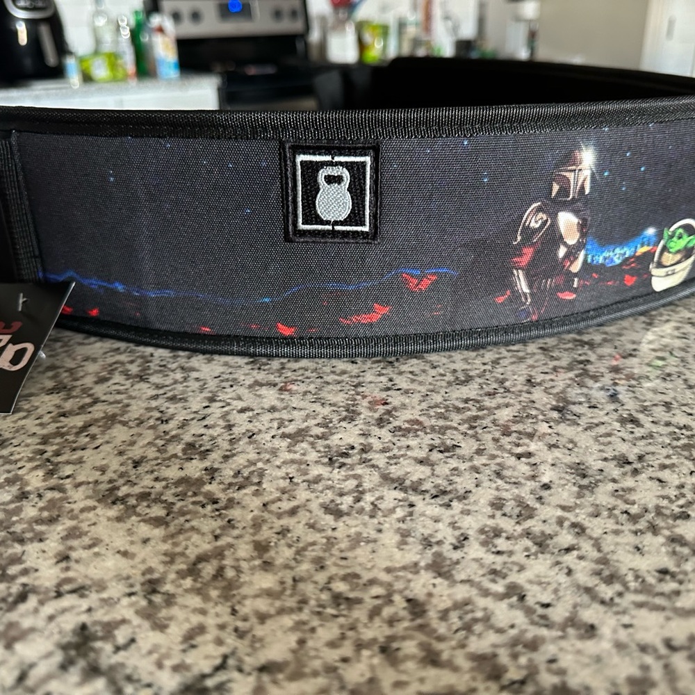 2Pood  Mandalorian 4” weightlifting belt NWT large